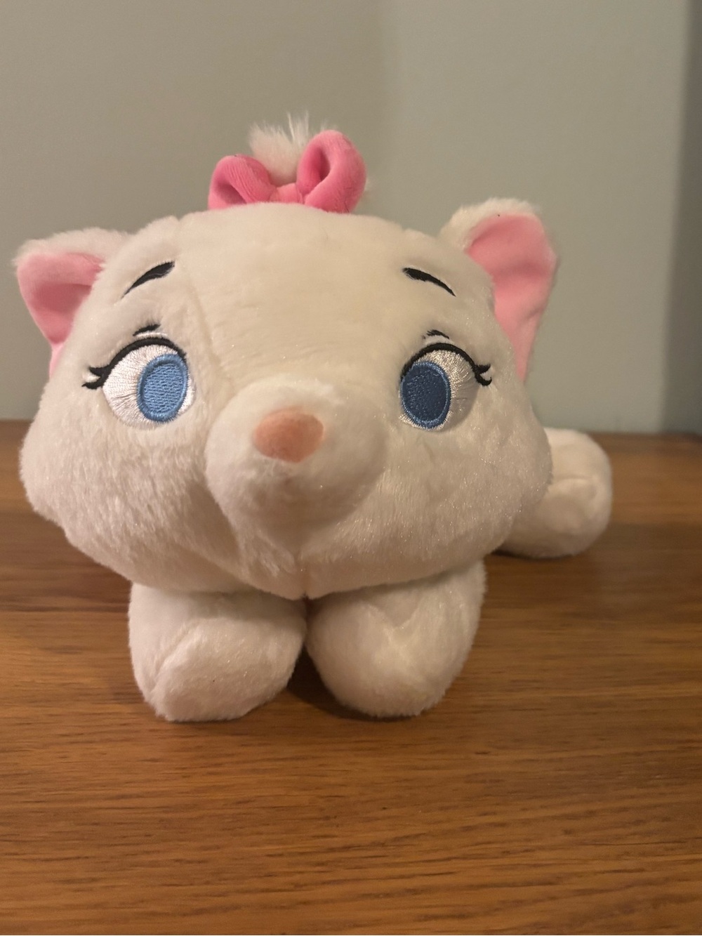 Disney Store Exclusive Marie 9” plush The Aristocats